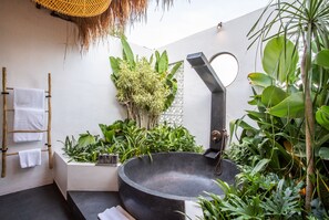 Badewanne, Haartrockner