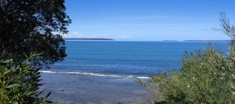 Amersham – great entertainment area and yard