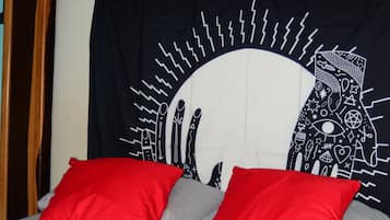 Habitación cuádruple | Wifi gratis y ropa de cama
