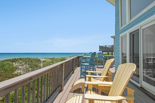 Gone To Sea: Oceanfront, Spa, Great ocean views!