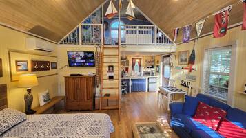 2 quartos, escrivaninha, ferros/tábuas de passar roupa