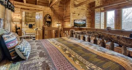 Mountain Memories, 2 bed / 2bath Cabin 1. 5 mi. Parkwayltä Sherwood Forestissa