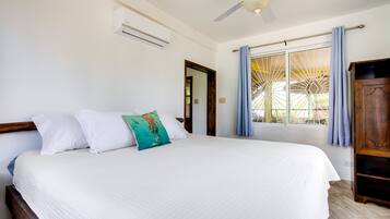 Classic Apartment | 1 bedroom, in-room safe, blackout drapes, iron/ironing board