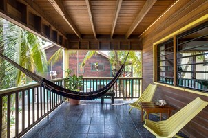 Apartamento Deluxe | Terraza o patio