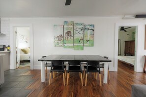 Dining - Cozy Central Family Home - Beaches/Zoo/Balboa Park (San Diego)