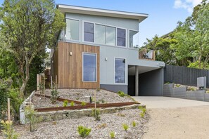 Exterior - Seahaven - Brilliant Location, Stunning Modern Features (Lorne)