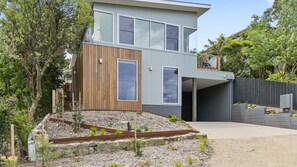 Exterior - Seahaven - Brilliant Location, Stunning Modern Features (Lorne)