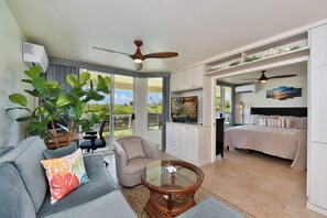 2 bedrooms, in-room safe, desk, iron/ironing board - Affordable top floor ocean view Kihei condo, minutes to beaches&restaurants etc. (Kihei)