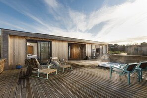 Terrace/patio - The Spinney, Strawberryfield Park -  a lodge that sleeps 2 guests  in 1 bedroom (Cheddar)