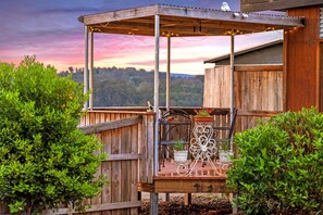 Property grounds - Sunset Cottage - Yarra Valley (Healesville)