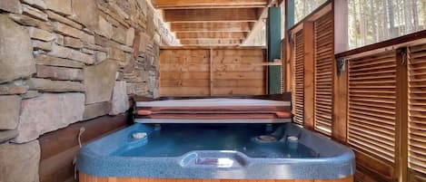 Indoor spa tub