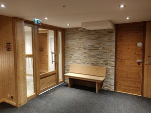 Sauna - Apt 4-6 Pers, Ski in, Mottaret, 3 Valleys. (Les Allues)