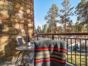 Outdoor dining - Ski Straight to Your Cozy Condo in the Mountains (Breckenridge)