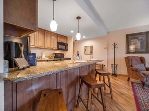 Fridge, microwave, oven, stovetop - Ski Straight to Your Cozy Condo in the Mountains (Breckenridge)
