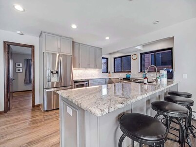 Waterfront Frisco Retreat – Spacious & Serene