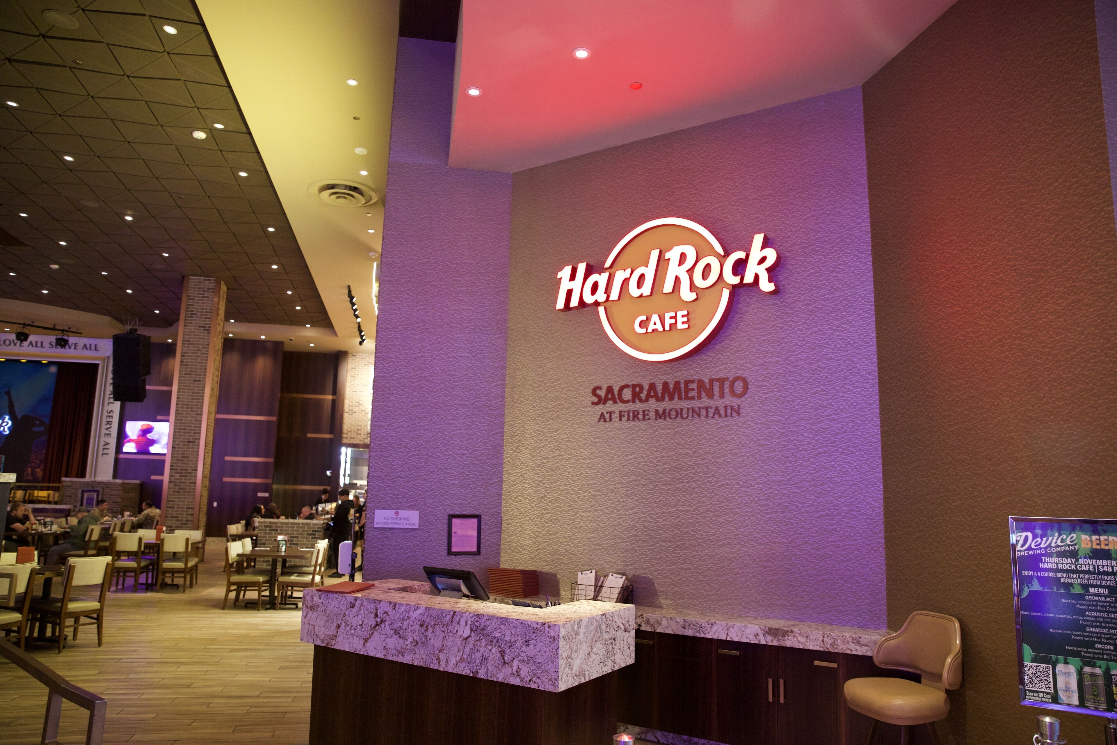 5 restaurants; lunch, dinner, and brunch served