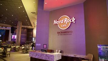 5 restaurants; lunch, dinner, and brunch served