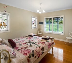 4 bedrooms, iron/ironing board, free WiFi - Accommodation Lallibroch Pomonal (Pomonal)