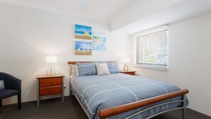 3 Schlafzimmer, Bügeleisen/Bügelbrett