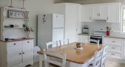 2/51 Carlo Road - Rainbow Beach. Pets welcome, Air conditioning, Walk to the shops