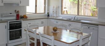 2/51 Carlo Road - Rainbow Beach. Pets welcome, Air conditioning, Walk to the shops