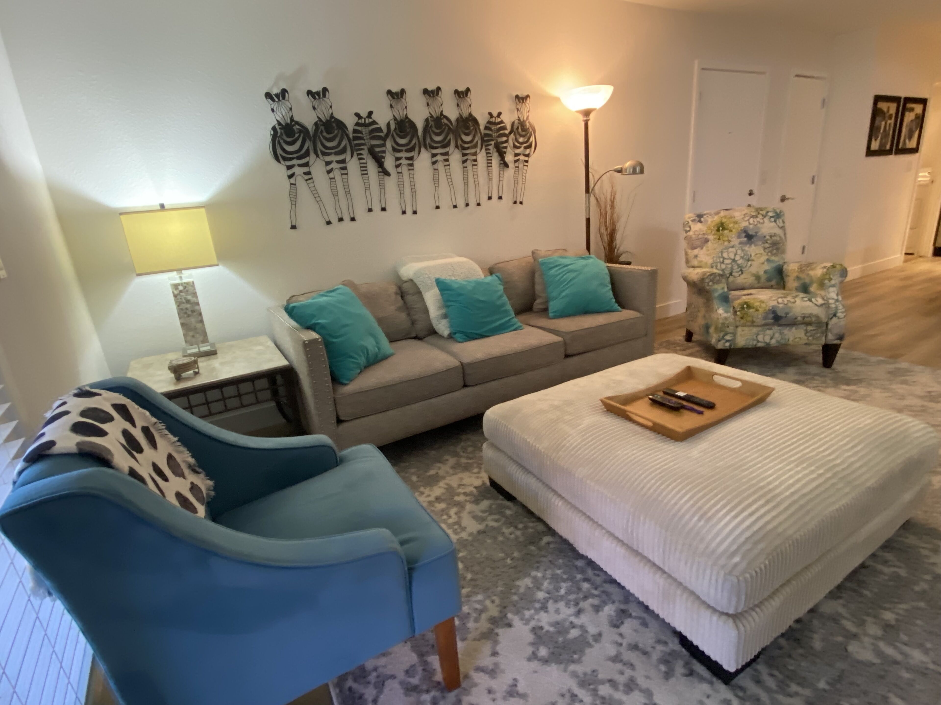 The Perfect Spot, King & Queen. A Serene Well Situated 2 Bedroom Condo complex