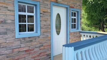 Entrada al alojamiento