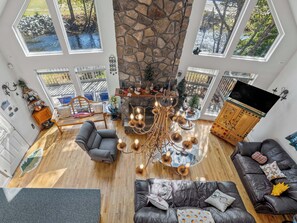 TV, fireplace, DVD player, stereo