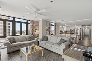 Smart TV, DVD player - Sedgefield North 304 Luxurious 3 Bedroom Corner Condo With Spectacular Views (North Myrtle Beach)