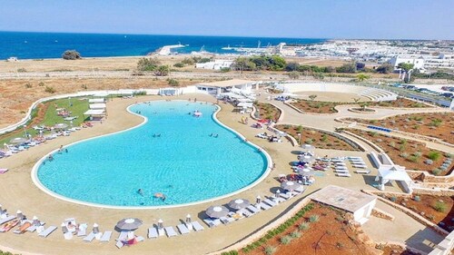 Ground floor - Garden- sandy beach 400m away - 2 verandas - outdoor shower