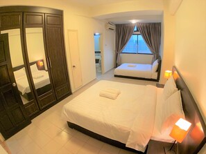 Family Apartment, 3 Bedrooms, City View