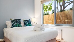 6 habitaciones, tabla de planchar con plancha, wifi y ropa de cama 