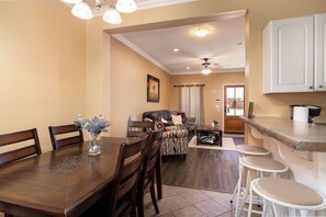 Dining - 3 bedroom 3 bath Ole Miss Getaway! (Oxford)