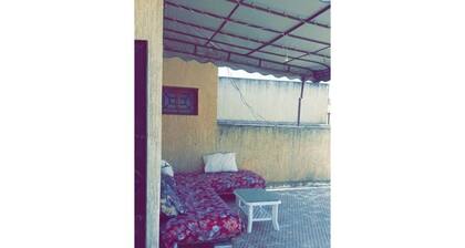 Nice studio in the top floor+ terrasse, low budget