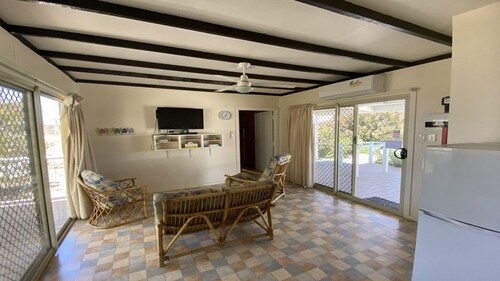 Jurien Bay View Bungalows - Island View 7, 8 Hill Street