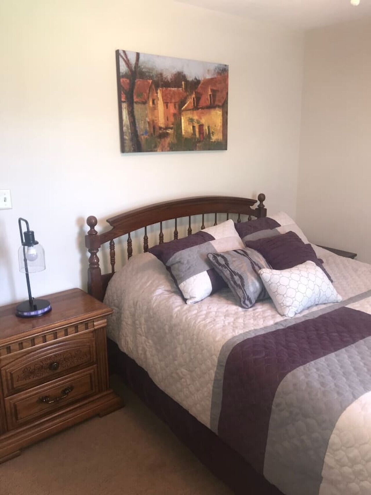 2 bedrooms, desk, iron/ironing board, travel crib