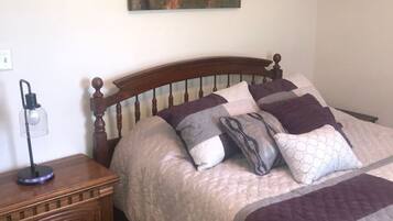 2 bedrooms, desk, iron/ironing board, travel crib