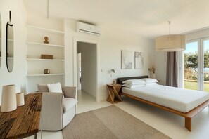 3 bedrooms, in-room safe, iron/ironing board, free WiFi