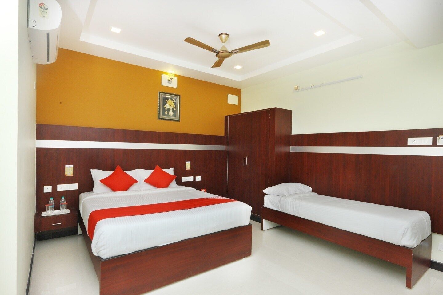deluxe triple room | pillow-top beds, individually decorated, individually furnished, desk
