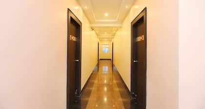 Hotel Ramcharan Residency