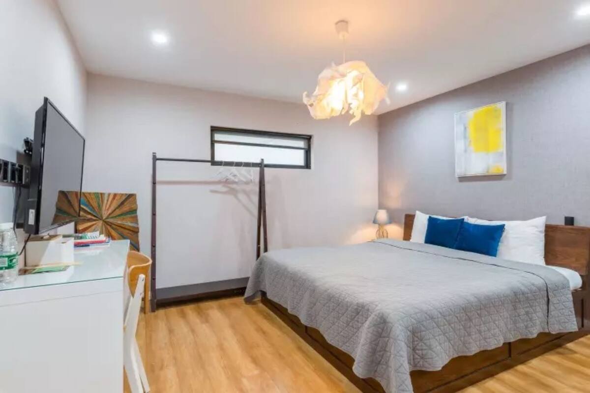 Design Double Room (Mainland Chinese Citizen Only) | 1 bedroom, desk, blackout drapes, free WiFi