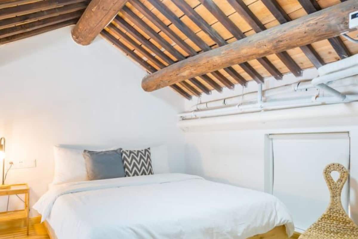 Exclusive Loft (Mainland Chinese Citizen Only) | 1 bedroom, desk, blackout drapes, free WiFi