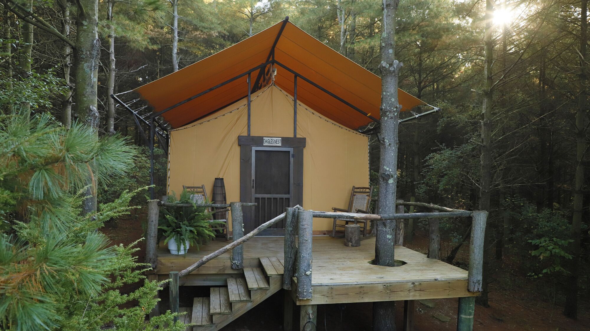 Glamping Tent on over 400 acres! Luxurious amenities in the heart of nature. 