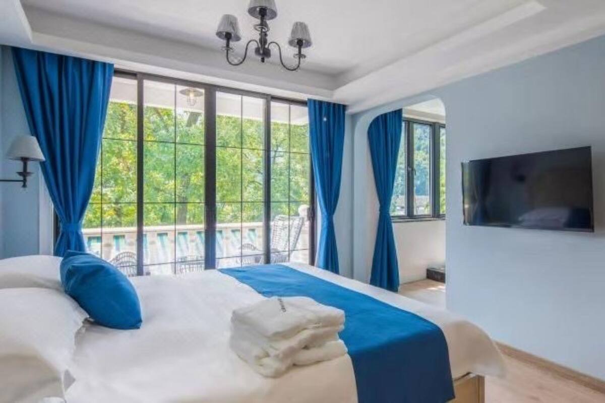 Grand Double Room (Mainland Chinese Citizen Only) | 1 bedroom, free WiFi