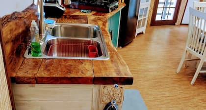 Hale'ohe (Casa de bambú) Yurta en una pequeña granja familiar