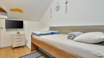 3 makuuhuonetta, vauvan matkasänky, ilmainen Wi-Fi, vuodevaatteet