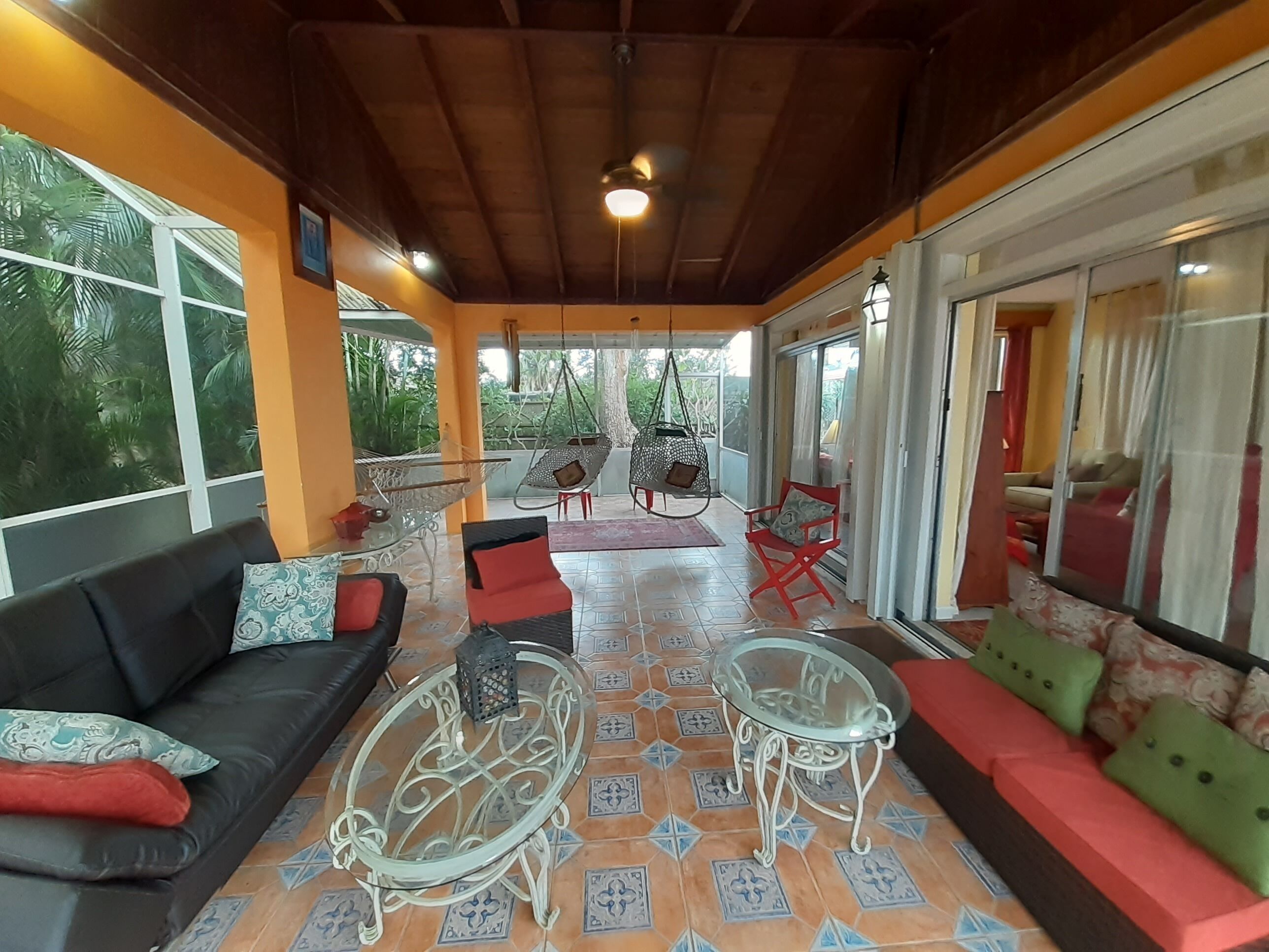 Beautifull and quiet lakefront home, Lake Osborne, pet friendly