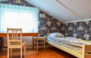 1 bedroom, travel crib, free WiFi