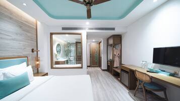 Executive-dobbeltværelse - byudsigt | Minibar, pengeskab på værelset, skrivebord, mørklægningsgardiner