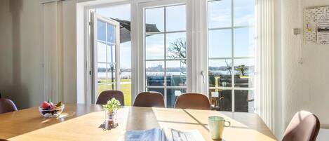 تناول الطعام